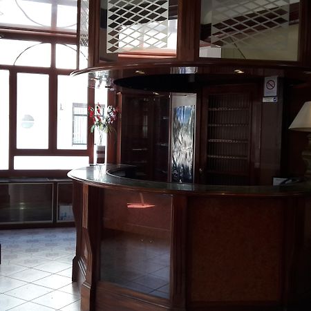 Hotel Sainte Catherine Лурд Екстериор снимка