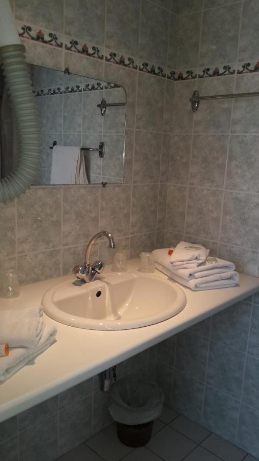 Hotel Sainte Catherine Лурд Екстериор снимка