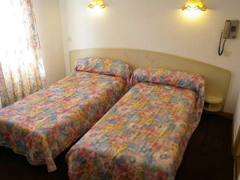 Hotel Sainte Catherine Лурд Екстериор снимка